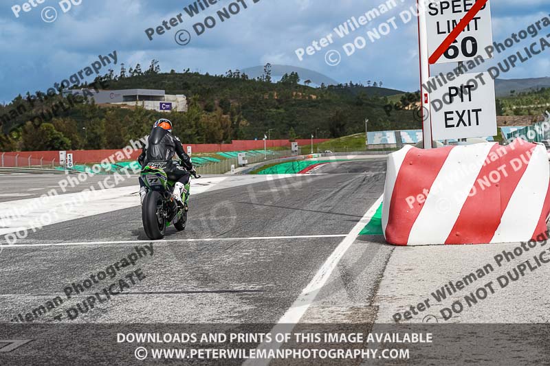 motorbikes;no limits;peter wileman photography;portimao;portugal;trackday digital images